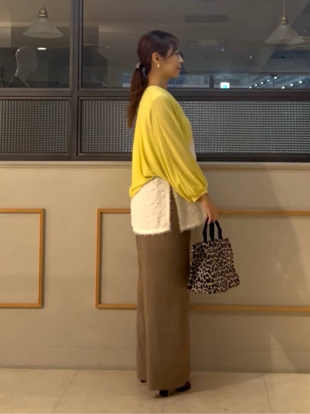 𝑹𝑶𝑴𝑰さんの「INDIVI｜【軽く羽織れる】ボレロカーディガン」を使ったコーディネート