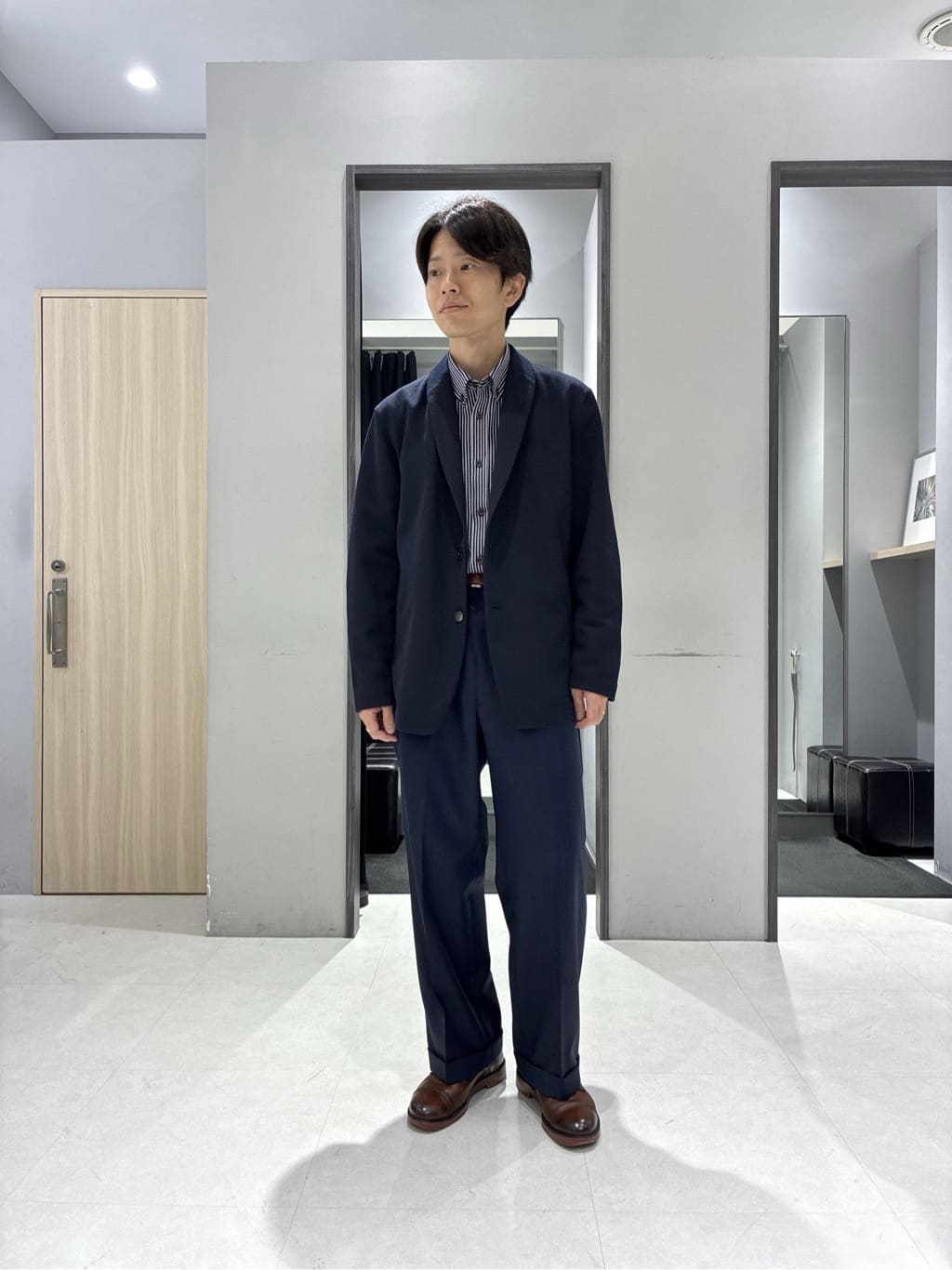 わいずみさんの「TAKEO KIKUCHI｜【尾州織】ショールカラー カーディガン」を使ったコーディネート