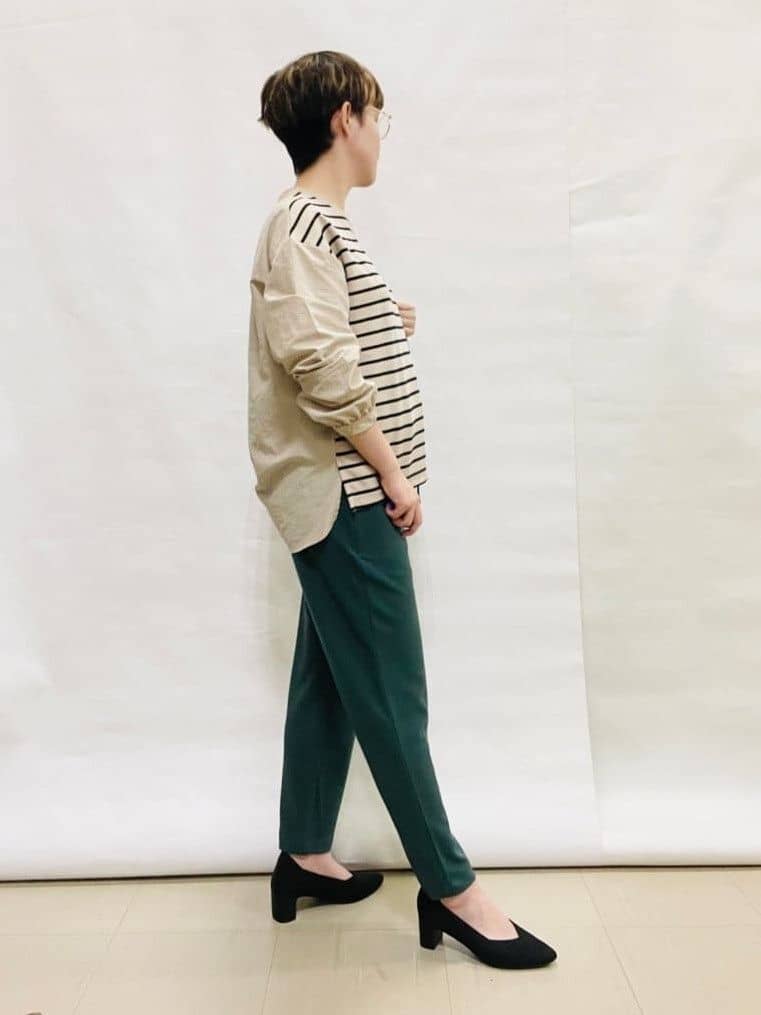 なっちゃんさんの「SHOO･LA･RUE｜【S-LL】インせず決まる 背中タック入り パフ袖トップス」を使ったコーディネート