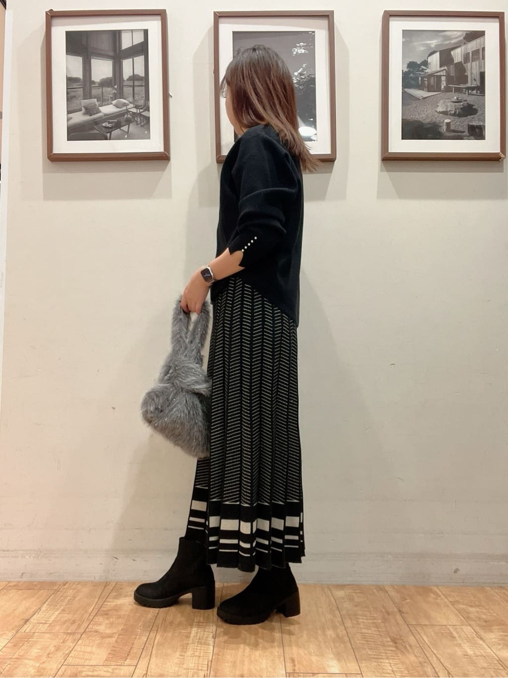 mariさんの「SHOO･LA･RUE｜ラメ入りファートートバッグ」を使ったコーディネート