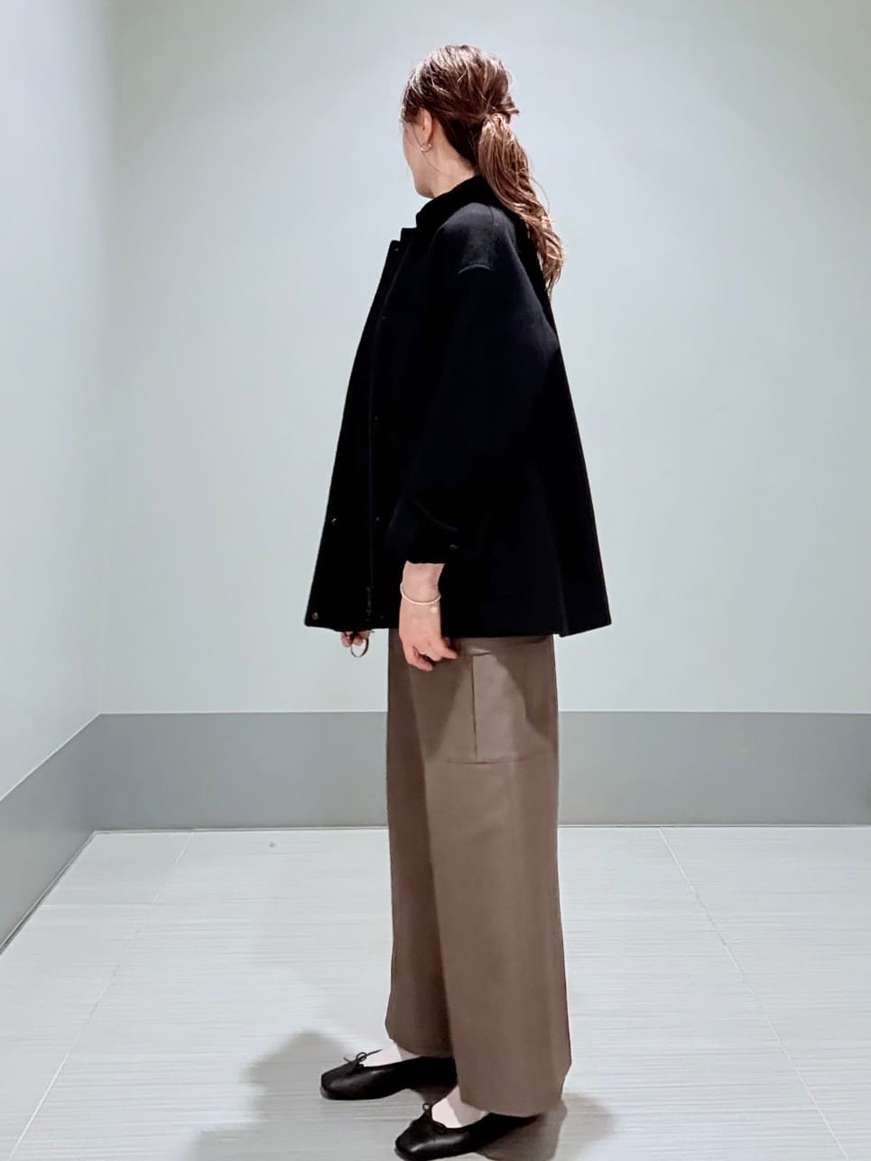 Yamaさんの「DRESSTERIOR｜ストレッチフルニードルニット」を使ったコーディネート