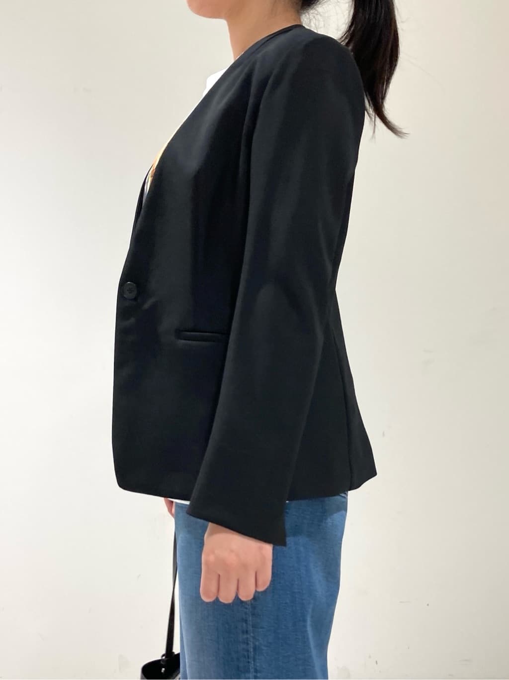 momokoさんの「INDIVI｜【定番スーツ／UVケア／洗える】ウール調ノーカラージャケット」を使ったコーディネート