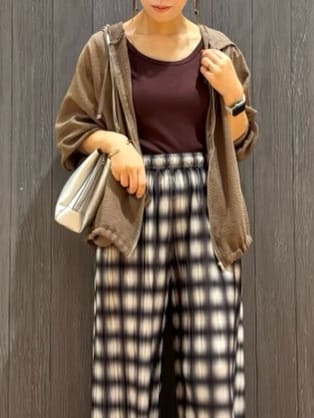 meiさんの「SHOO･LA･RUE｜【S-LL】柔らかシアーでこなれるフーディブルゾン」を使ったコーディネート
