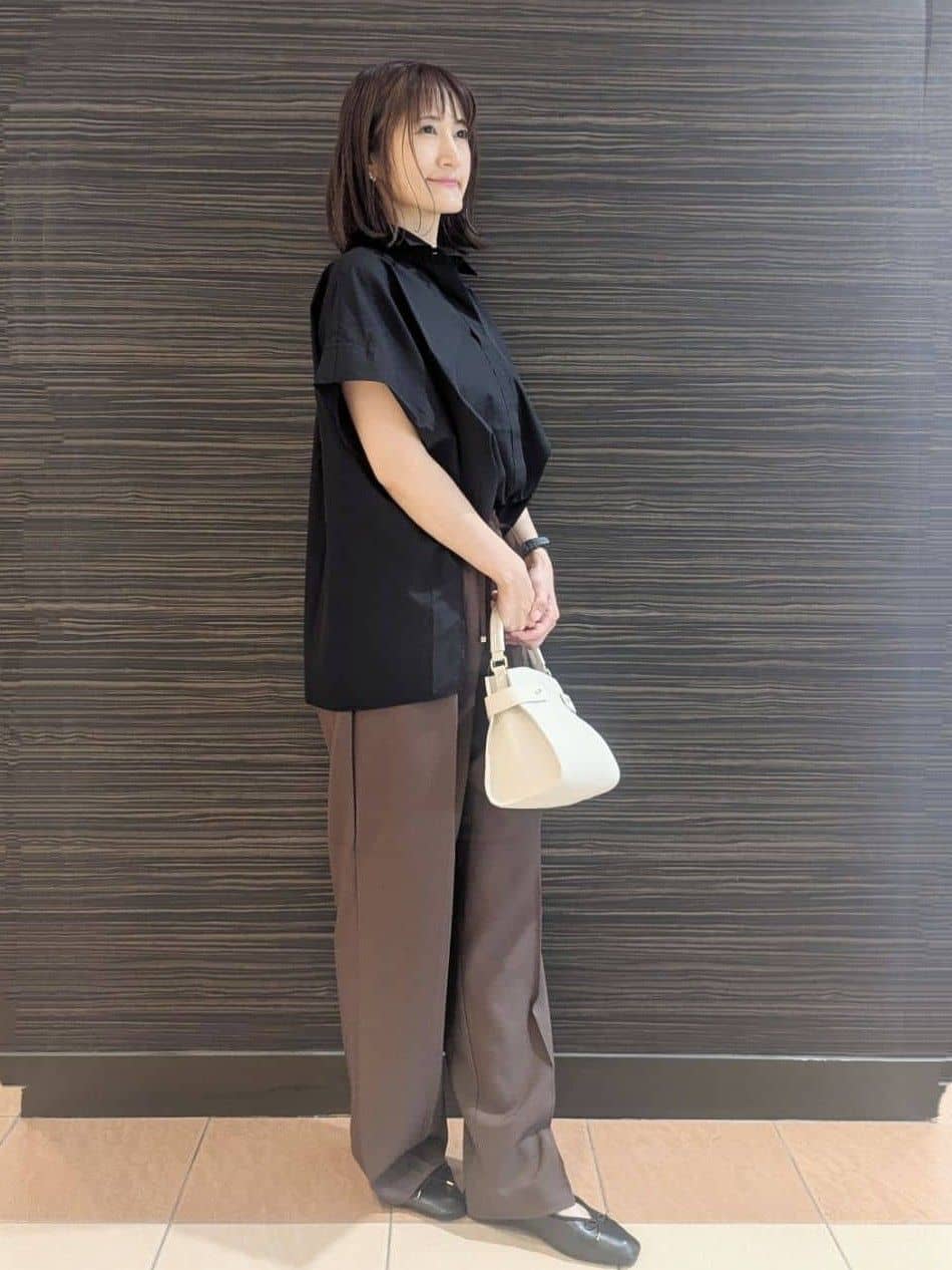 Miさんの「OPAQUE.CLIP｜《andGIRL掲載》リラクシーシャツ【洗濯機洗い可】」を使ったコーディネート