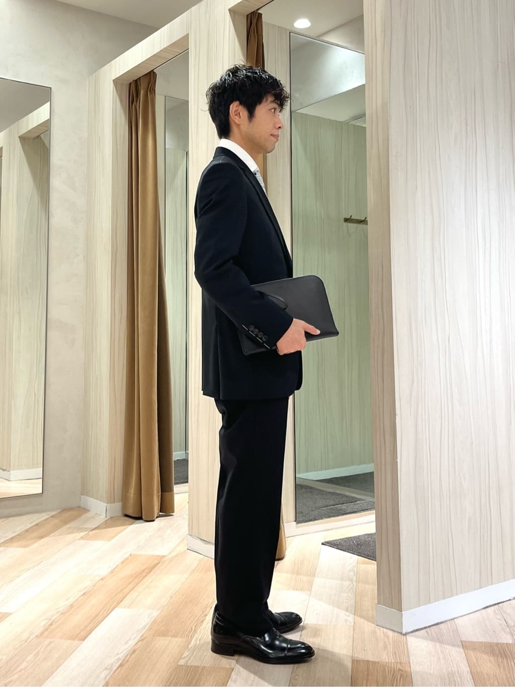 URAさんの「TAKEO KIKUCHI｜【Made in JAPAN】矢絣（やがすり）シルクネクタイ」を使ったコーディネート