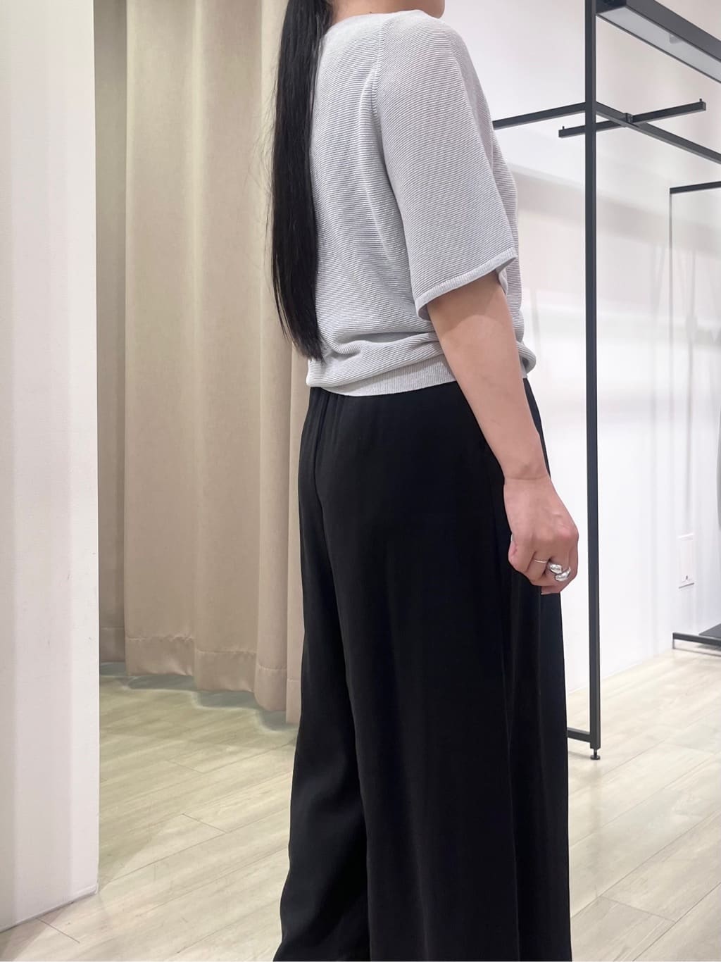 hasuさんの「INDIVI｜【洗える／清涼感◎】ワイドフレアパンツ／スカーチョ」を使ったコーディネート