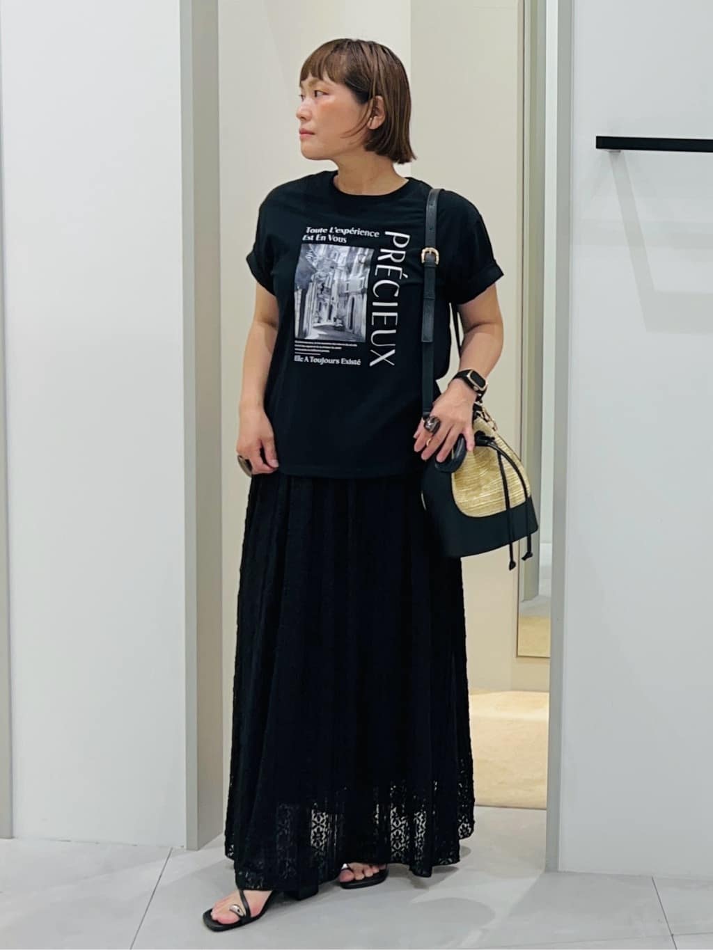 タナさんの「THE SHOP TK｜フォトアソートTシャツ【接触冷感/UV/毛玉になりにくい/洗濯機OK】」を使ったコーディネート
