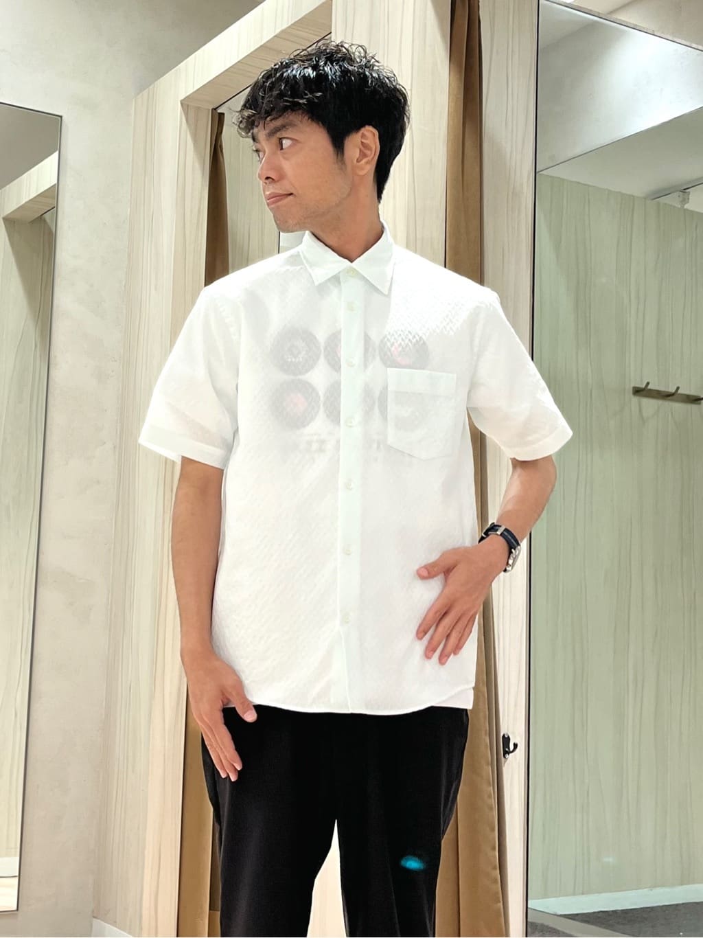 URAさんの「TAKEO KIKUCHI｜【COOL CITY WEAR】エアートール パンツ /接触冷感・通気性」を使ったコーディネート