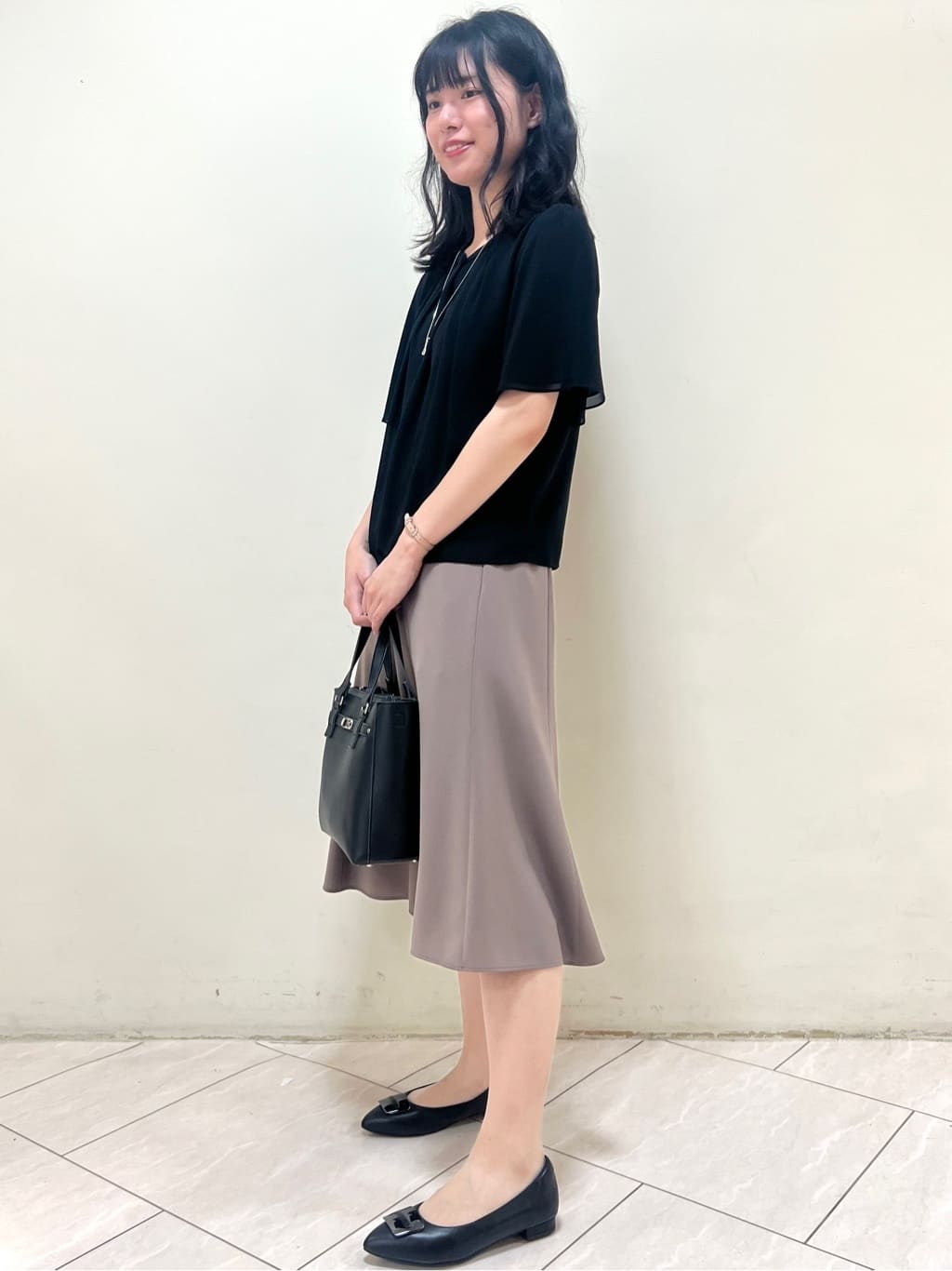 yanaさんの「Reflect｜【美シルエット】ソフトマーメイドスカート」を使ったコーディネート