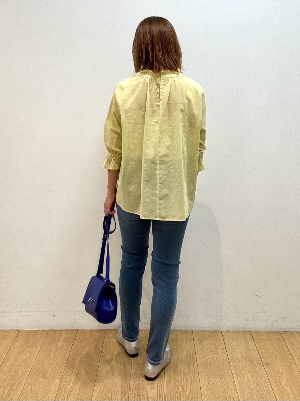mikkoさんの「INDIVI｜【通年活躍！褒められデニム】スキニー デニムパンツ」を使ったコーディネート