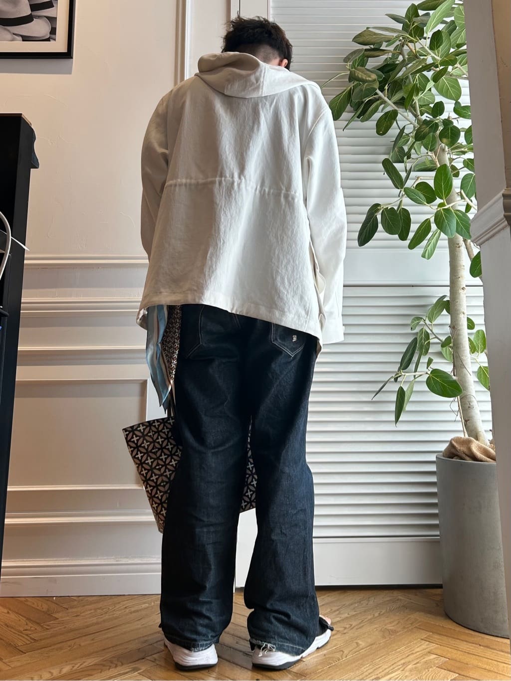 須田　慎二郎さんの「DRESSTERIOR｜」を使ったコーディネート