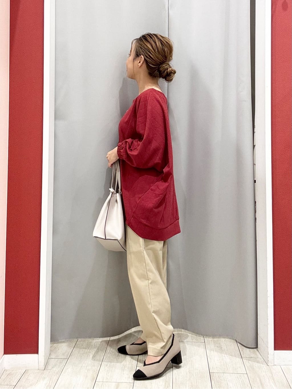 shioさんの「SHOO･LA･RUE｜【洗える/S-LL/美脚シルエット】ハイパーストレッチ テーパードパンツ」を使ったコーディネート