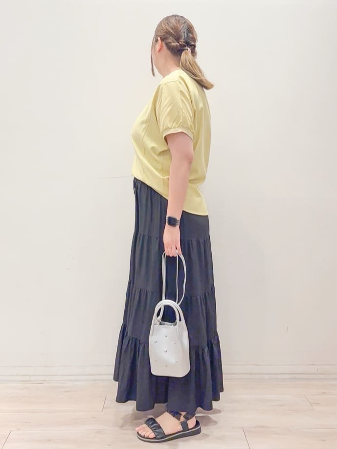 naoさんの「SHOO･LA･RUE｜【ひんやり/洗濯後しわになりにくい】リブ切り替えドルマンブラウス」を使ったコーディネート