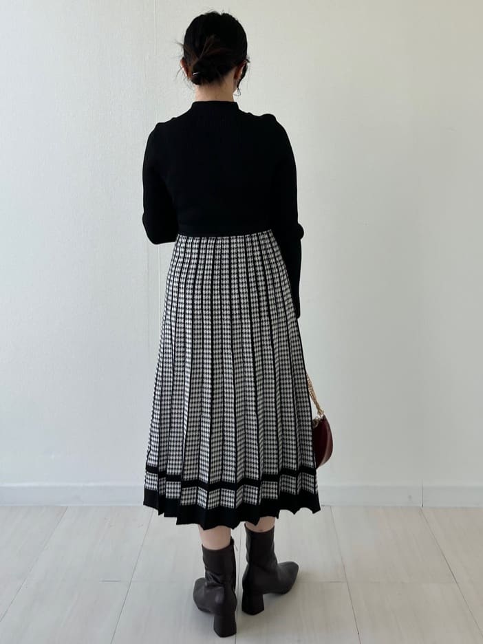 Mori Moriさんの「index｜【2WAY】オイル調合皮チェーンハンドルムーンミドルバッグ」を使ったコーディネート