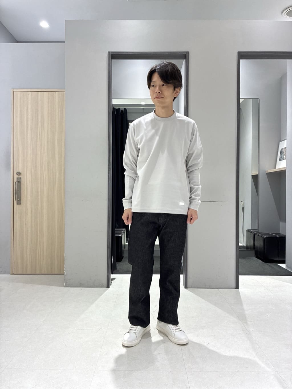 わいずみさんの「TAKEO KIKUCHI｜【JUST ONE LAYER】ダウンファブリック ジップアップ リブ ブルゾン」を使ったコーディネート