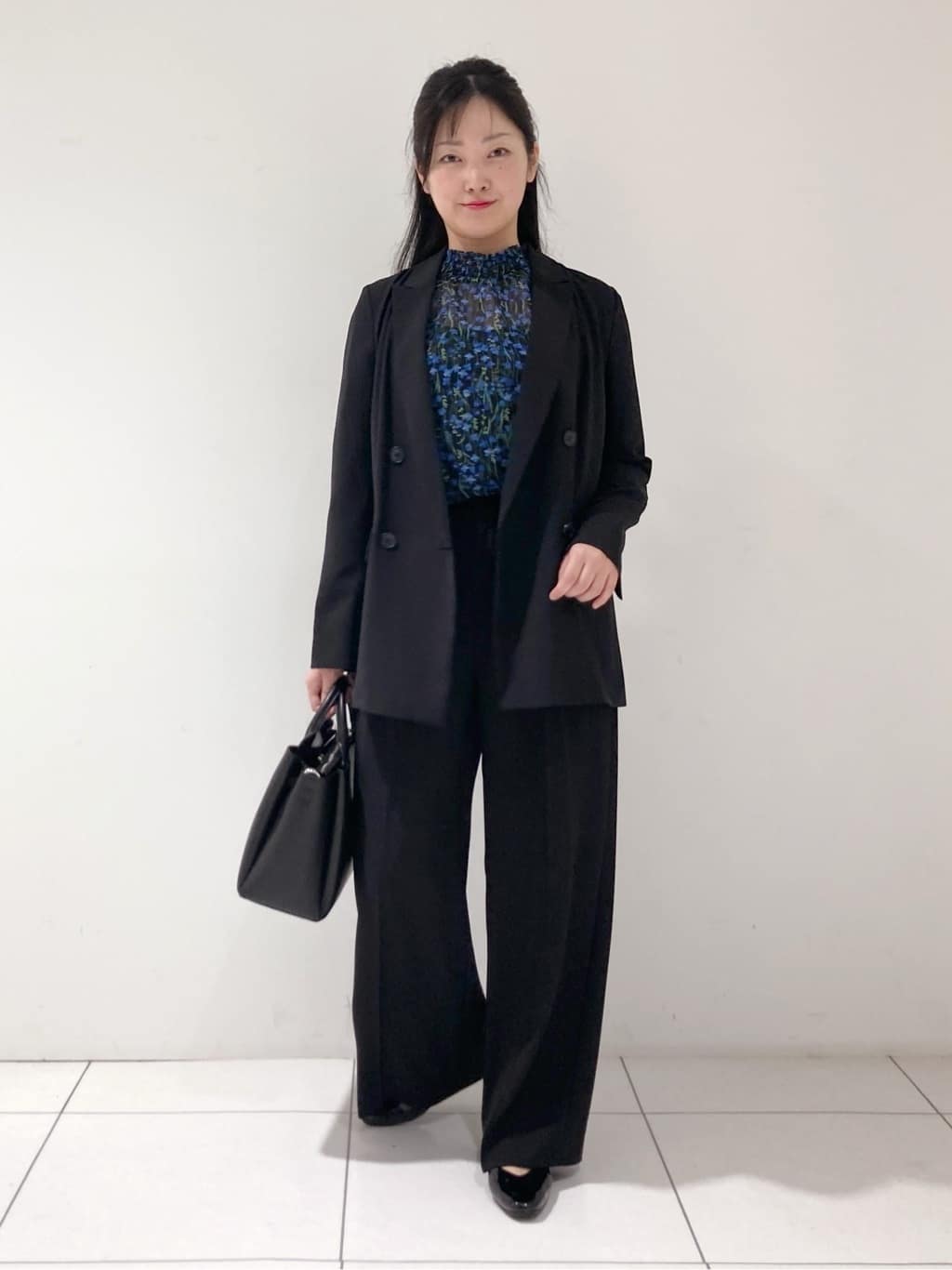 momokoさんの「INDIVI｜【軽く羽織れる！】ダブルジャケット」を使ったコーディネート
