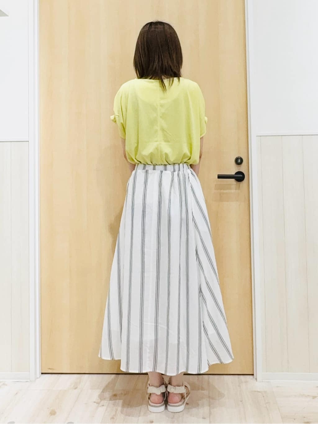 Naさんの「SHOO･LA･RUE｜【S-LL/UV/プチプラ】お袖タックで好印象 デザインTシャツ」を使ったコーディネート