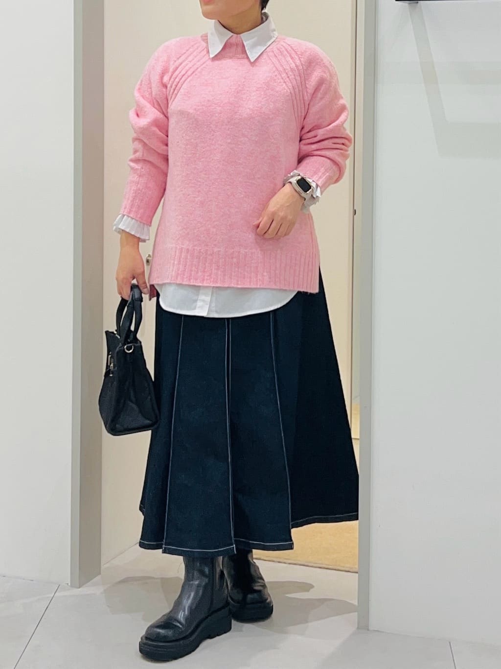 タナさんの「THE SHOP TK｜ふんわり柔らかきれい色 ウール混ハイネックニット」を使ったコーディネート