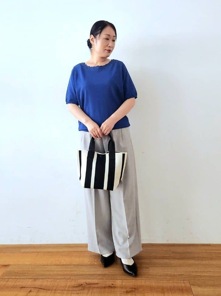 くまさんの「SHOO･LA･RUE｜【洗える/S-LL/前後2WAY】きれい見え 刺繍ニットカーディガン」を使ったコーディネート