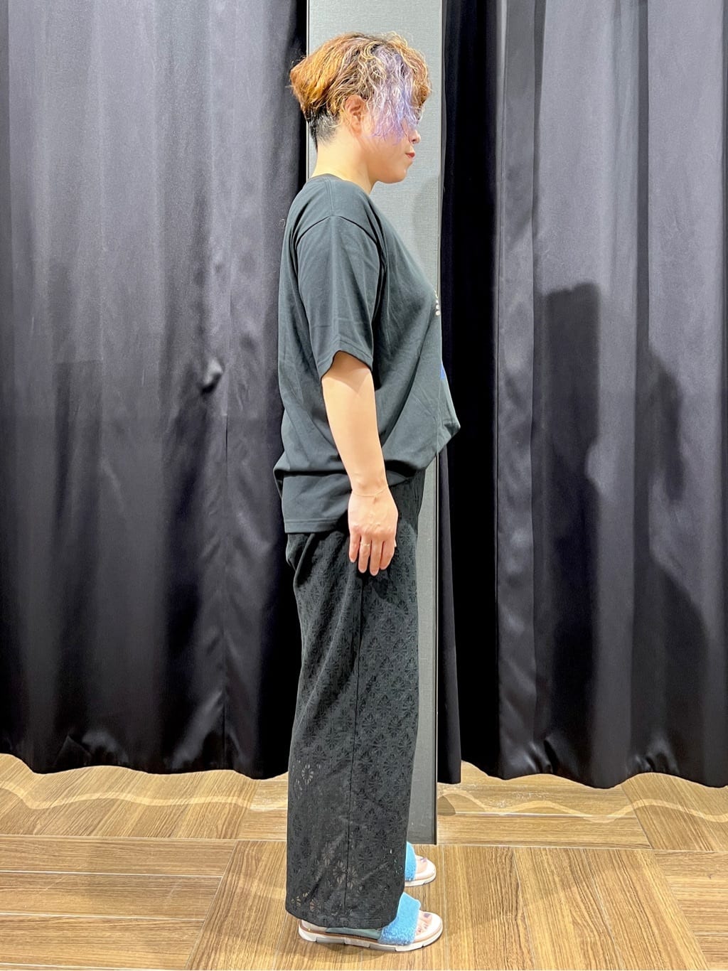 OKMKさんの「THE SHOP TK｜アートグラフィック 半袖Tシャツ 洗濯機OK」を使ったコーディネート