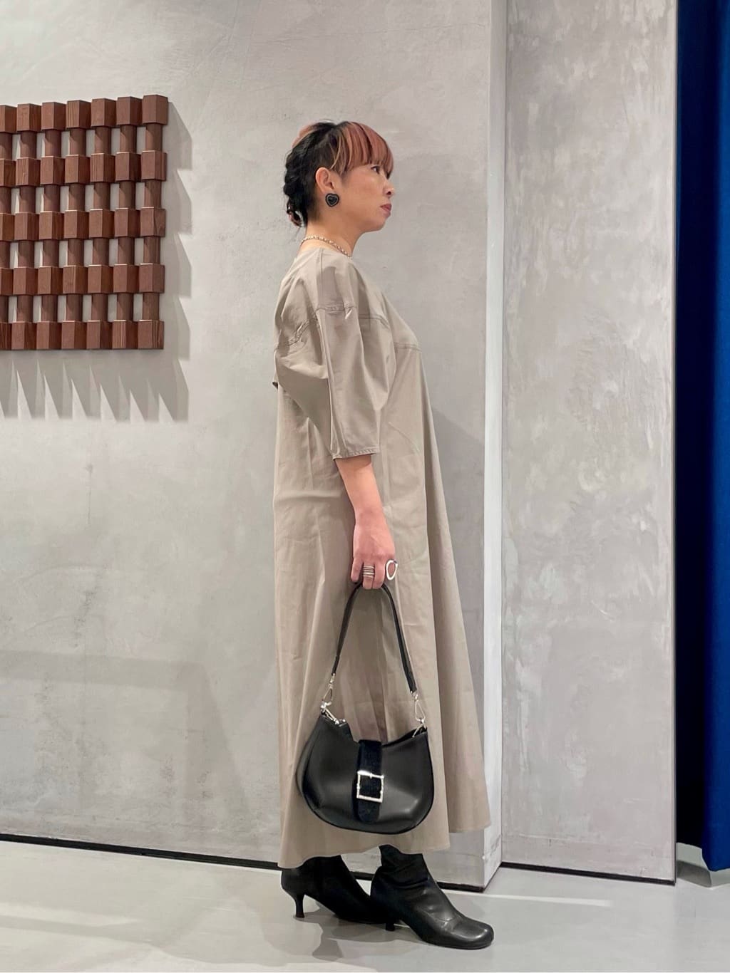 KOUさんの「INDIVI｜フォルムスリーブワンピース」を使ったコーディネート