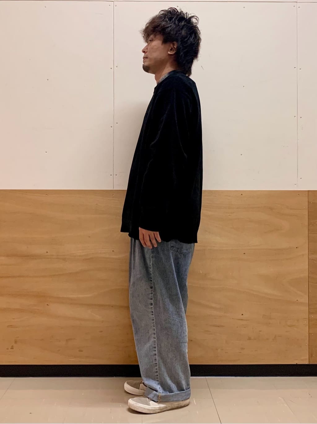 MATUさんの「THE SHOP TK｜【触れるたびに心地良い】ライトモールニット　洗濯機OK/ユニセックスでおすすめ！」を使ったコーディネート