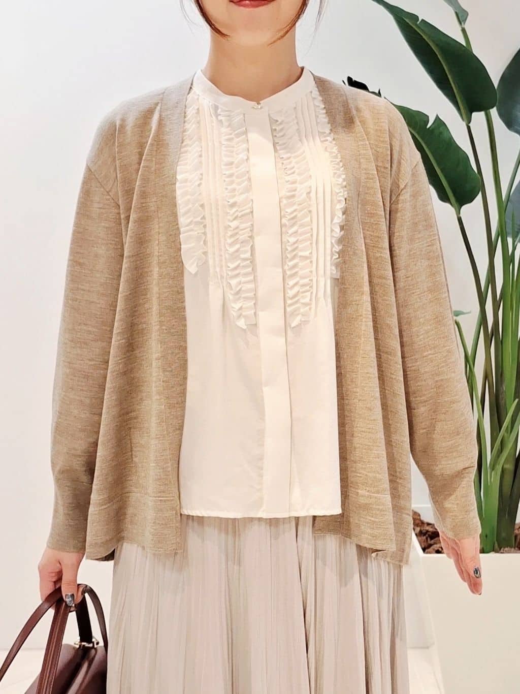 YuKaRiさんの「UNTITLED｜【アンサンブル可/洗える/ボタンなし】シルクウールカシミヤ 着流しカーディガン」を使ったコーディネート