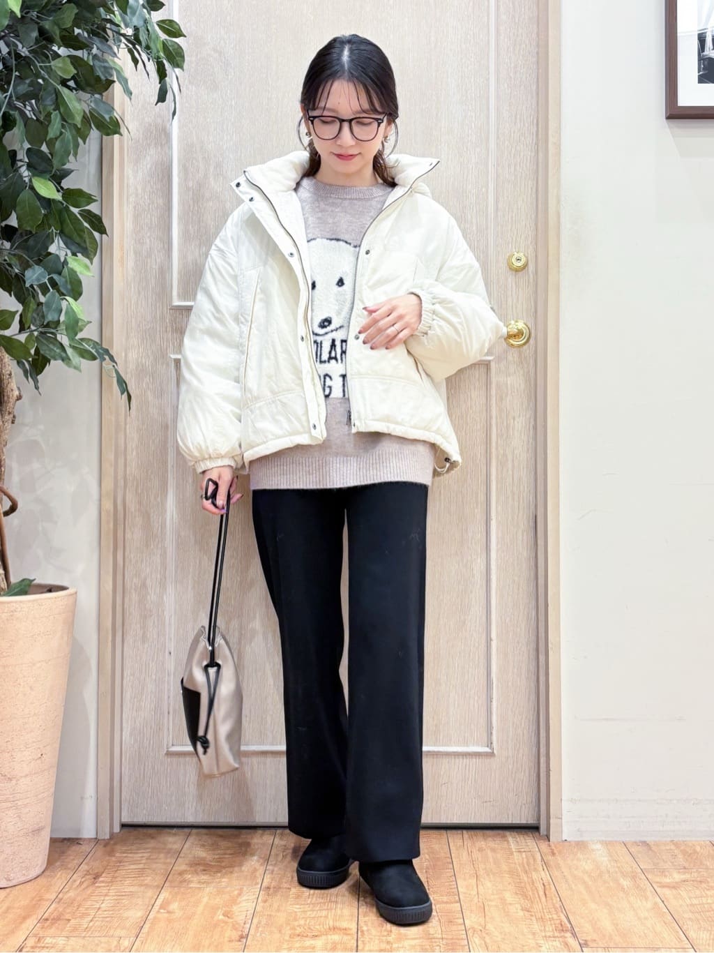 なみさんの「SHOO･LA･RUE｜【撥水/あったか】たっぷり着られる 中綿モンスターショートコート」を使ったコーディネート