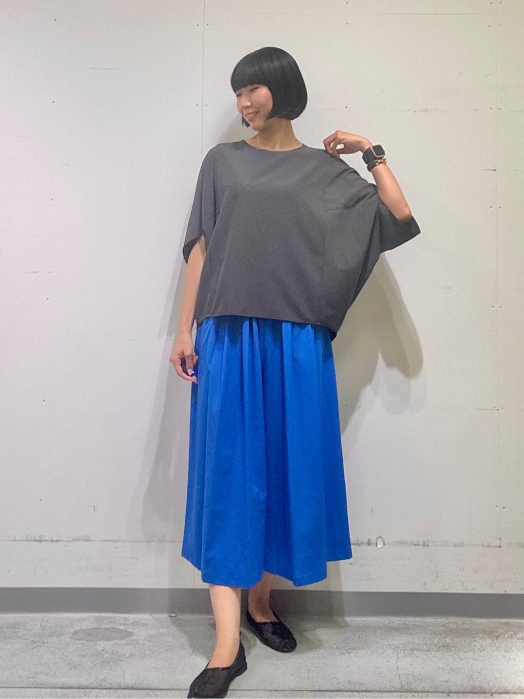 naoさんの「INDIVI｜【体型カバー/SETUP可能】ジョーゼット　ドルマンブラウス」を使ったコーディネート