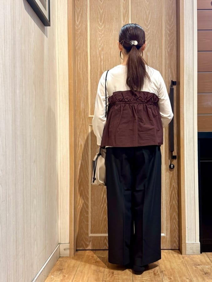 KAORIさんの「SHOO･LA･RUE｜【洗濯機可/S-LL】すっきり上品きれい見え タックワイドパンツ」を使ったコーディネート