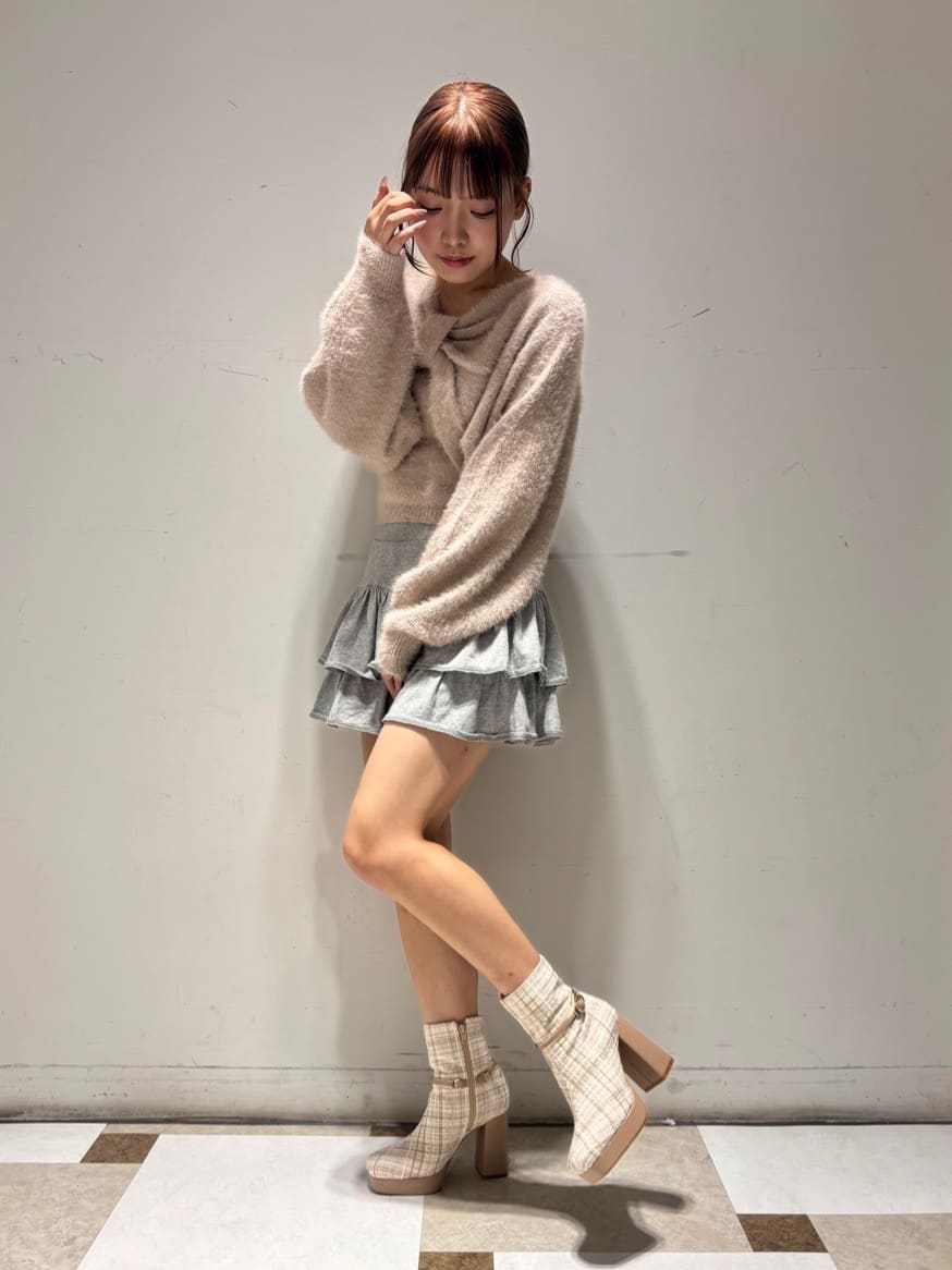 せらら⭐️さんの「ESPERANZA｜【EC先行販売】スクエアツイードショートブーツ」を使ったコーディネート