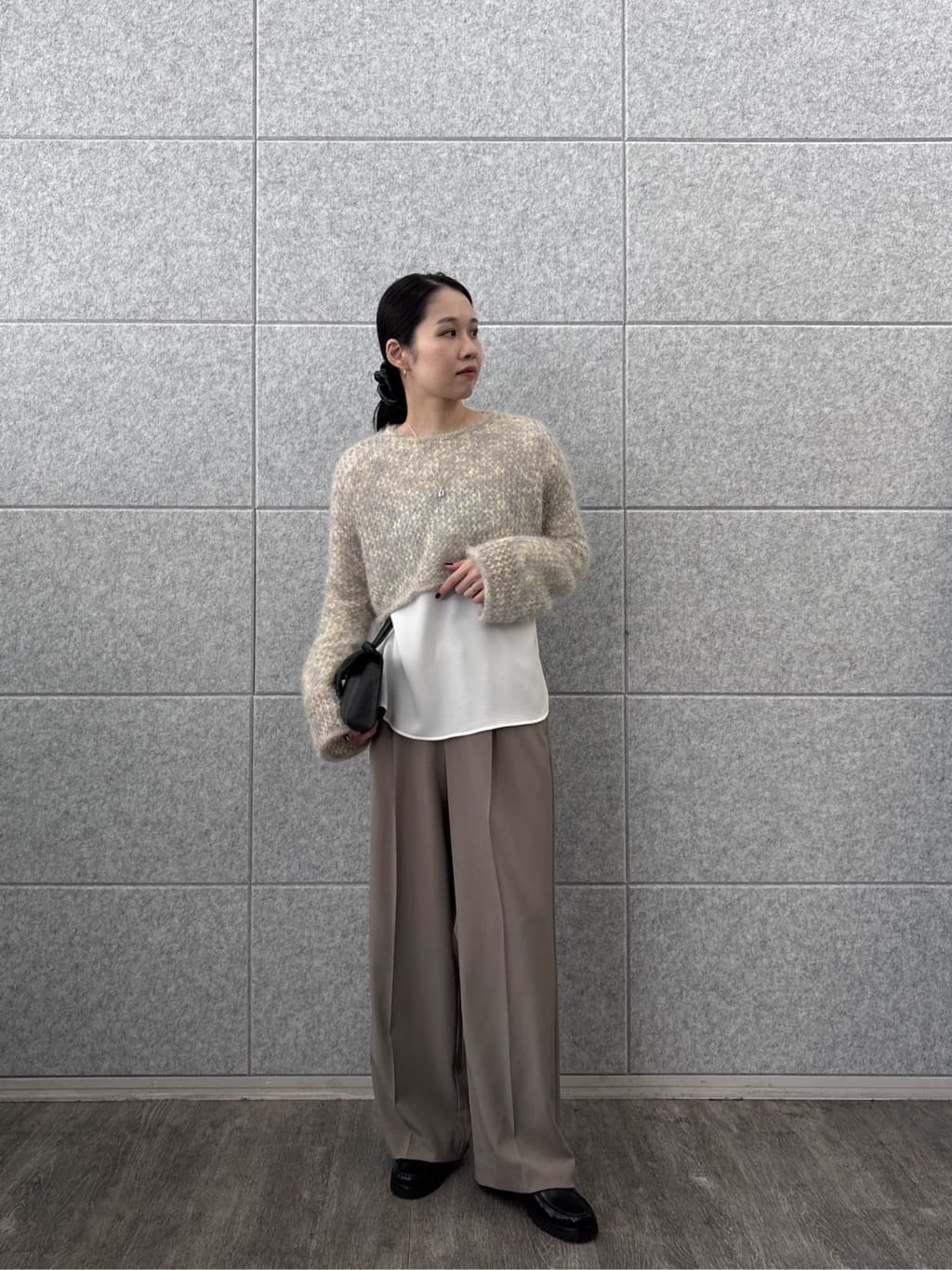 ひなさんの「INDIVI｜Comfy SET UP｜イージーストレートワイドパンツ【セットアップ対応／通勤/カセット服】」を使ったコーディネート