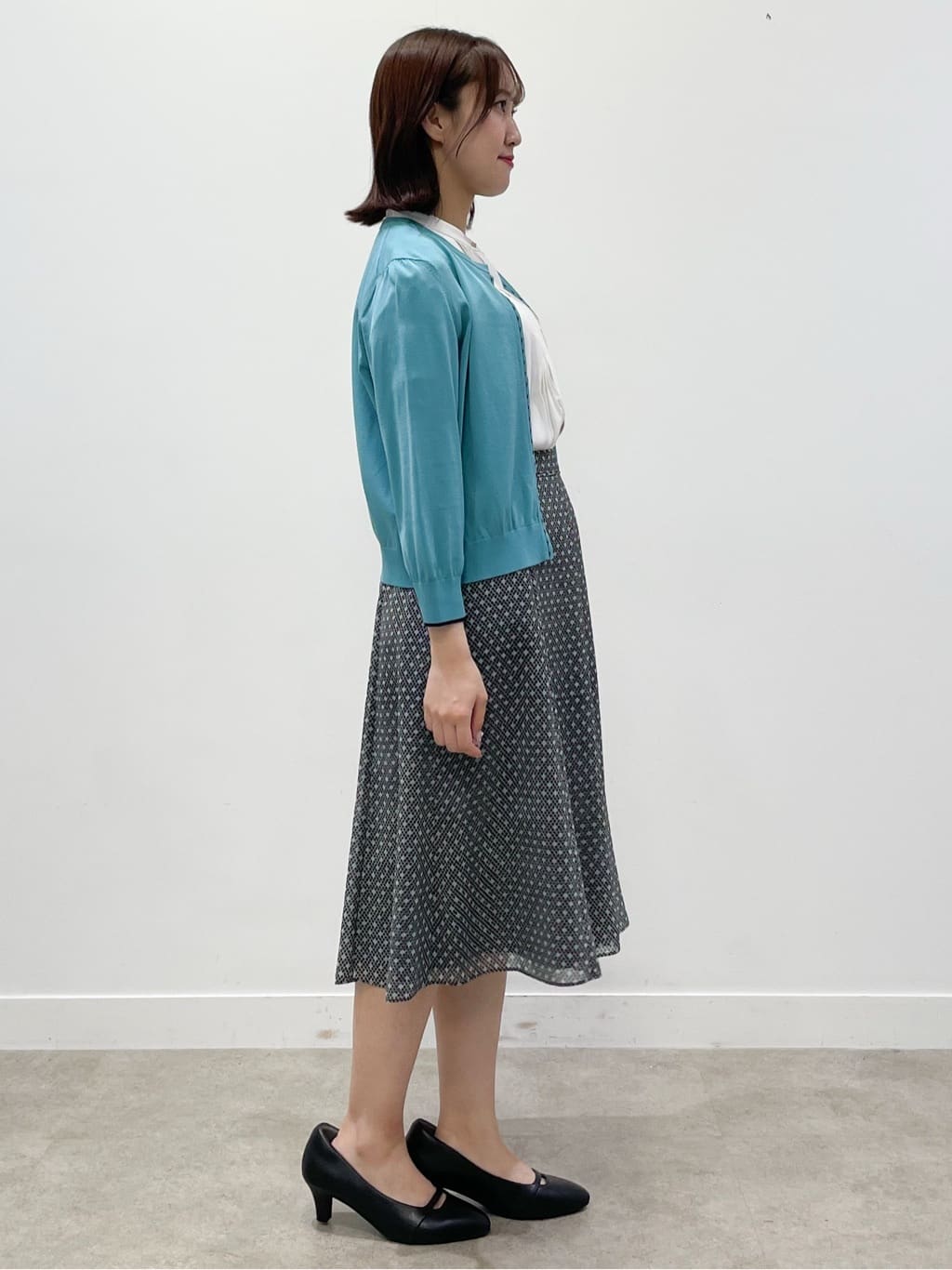 yukariさんの「Reflect｜【インナーに◎／すっきり見え！長め丈】タックデティールブラウス」を使ったコーディネート