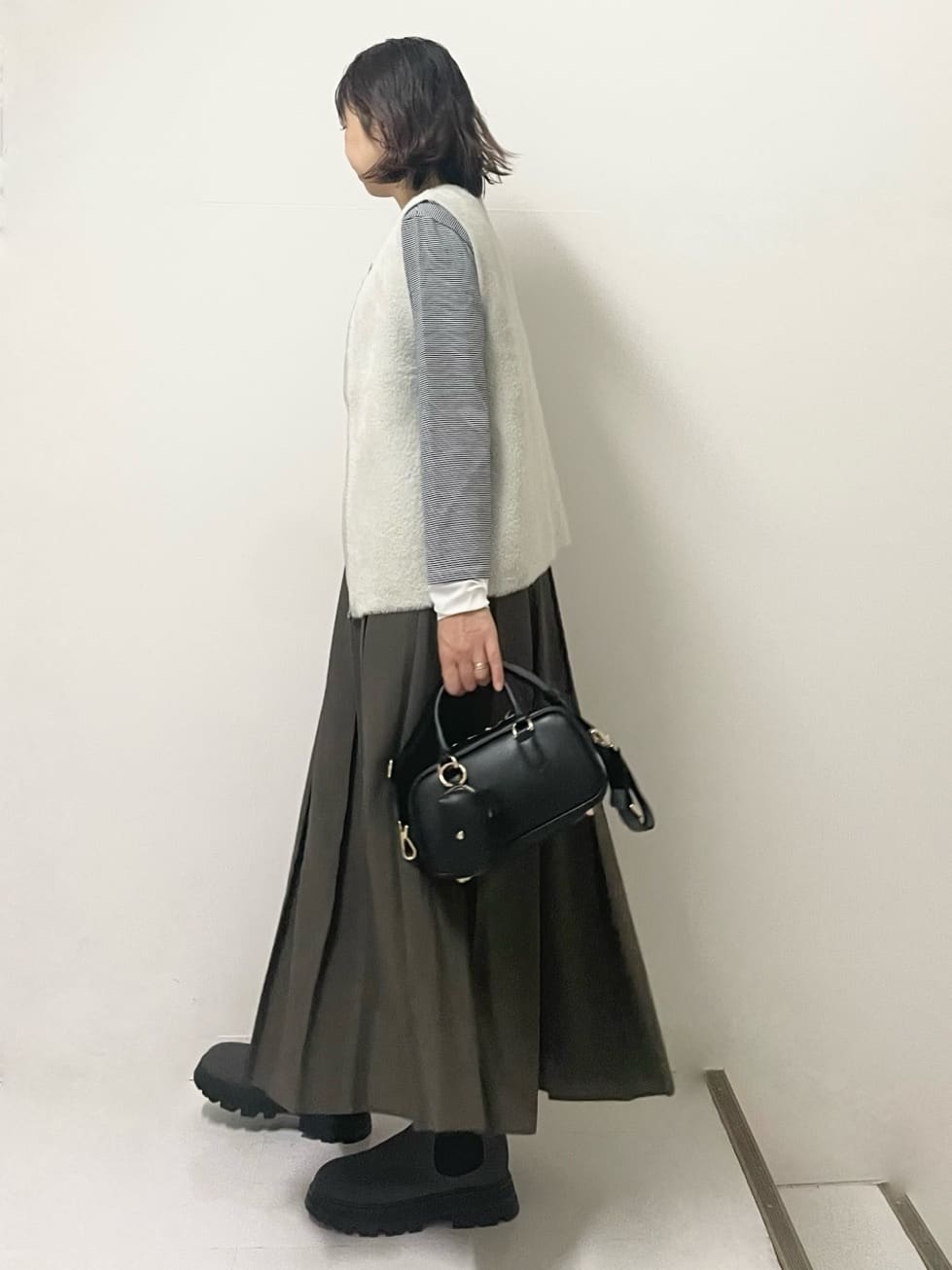 ISOさんの「Dessin｜【洗える】ファーヤーンジップジレ」を使ったコーディネート