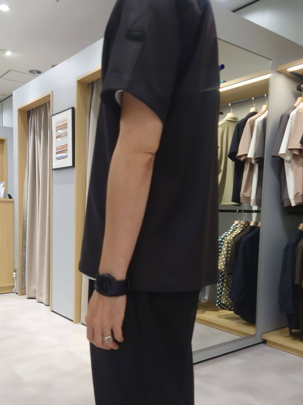 kawamuさんの「TAKEO KIKUCHI｜【COOL CITY WEAR】エアートール オープンカラーシャツ /接触冷感・通気性」を使ったコーディネート