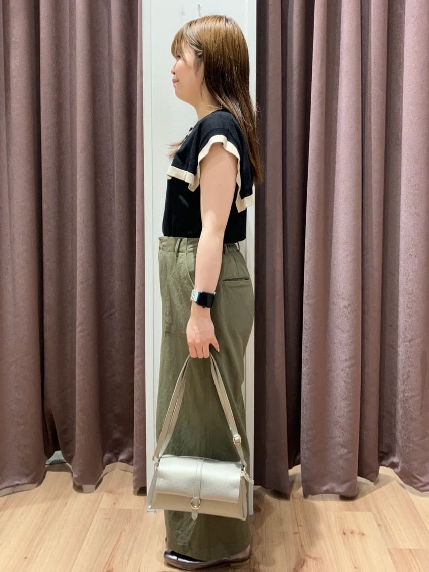 みちゃさんの「grove｜【ひんやり/UVカット】大人の可愛さ　セーラーカラーニット」を使ったコーディネート