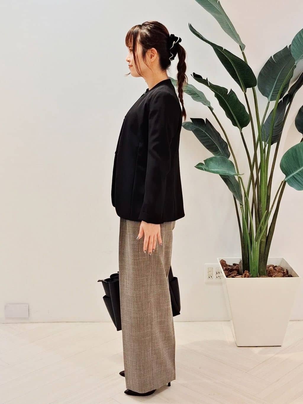 YuKaRiさんの「UNTITLED｜【洗える／UVケア／スーツ】ストレッチノーカラージャケット」を使ったコーディネート