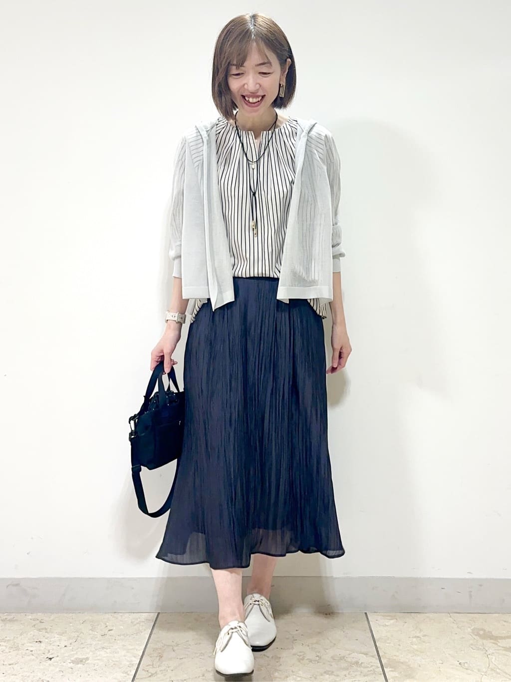 イト子さんの「Reflect｜【寒暖差対策に◎／手洗い可／旅行や通勤に】フード付きシアーカーディガン」を使ったコーディネート