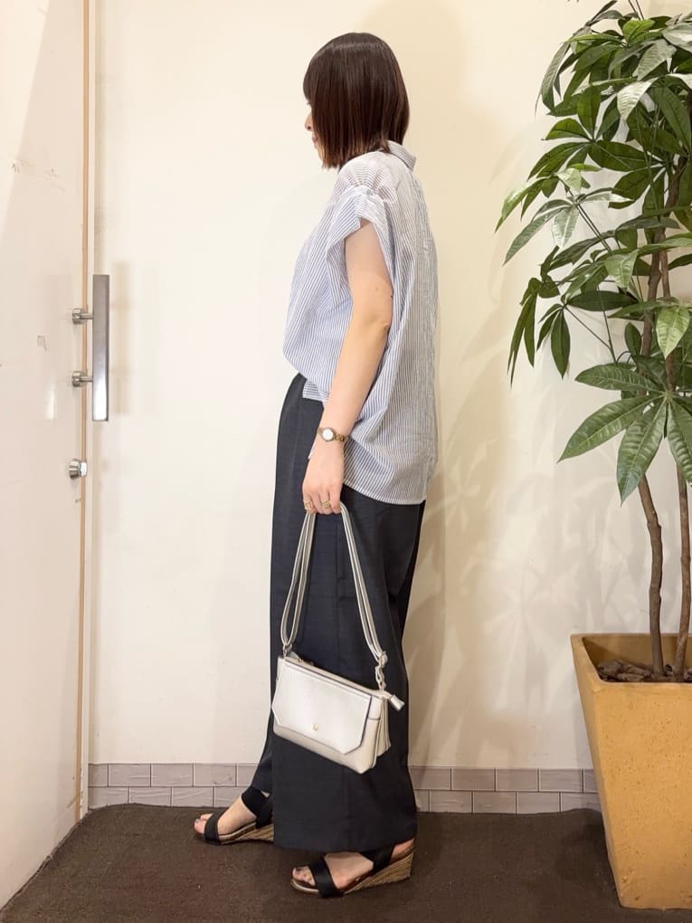 宗形さんの「SHOO･LA･RUE｜【S-LL】さらシャリコットン 上品なシアー感のデザインシャツ」を使ったコーディネート