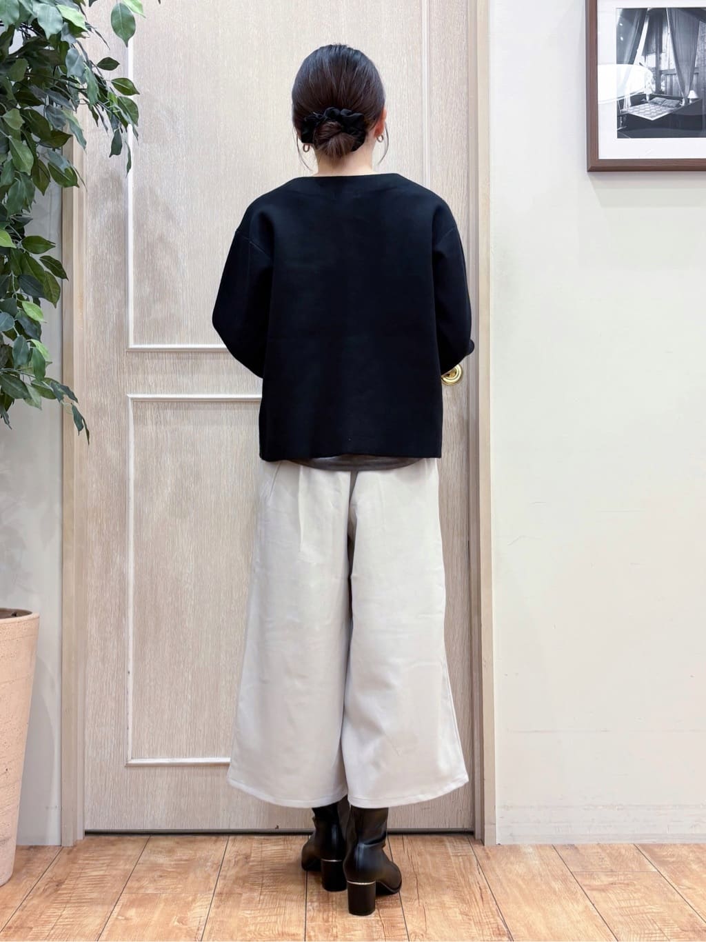 なみさんの「SHOO･LA･RUE｜【洗える/S-LL】上品見え ベロア調シアートップス」を使ったコーディネート