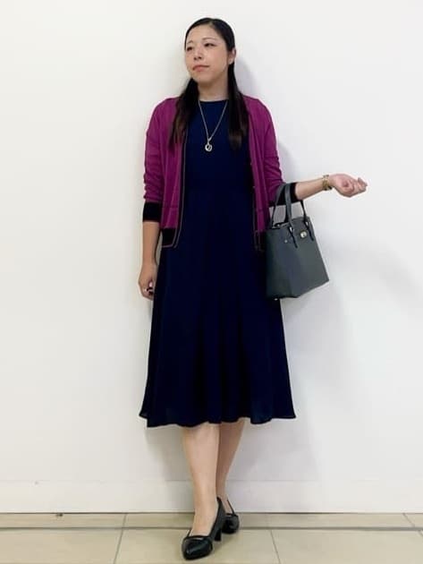 chisaさんの「Reflect｜【WEB先行カラーあり／手洗い可／アンサンブル可】バイカラーカーディガン」を使ったコーディネート