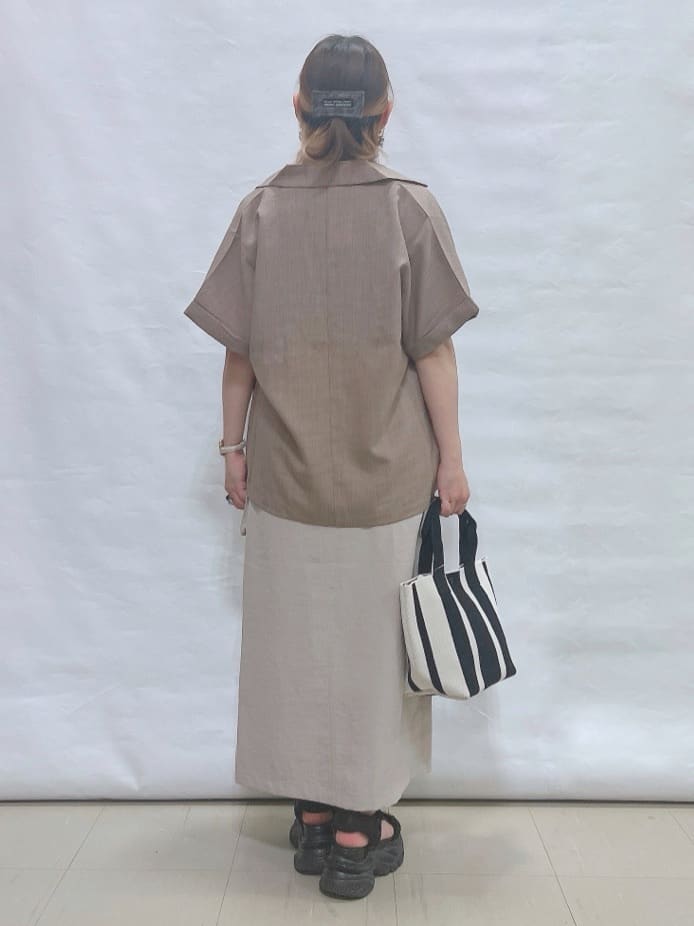 YUIさんの「SHOO･LA･RUE｜【S-LL】さらりと着たい大人のための 麻調半袖ジャケット」を使ったコーディネート