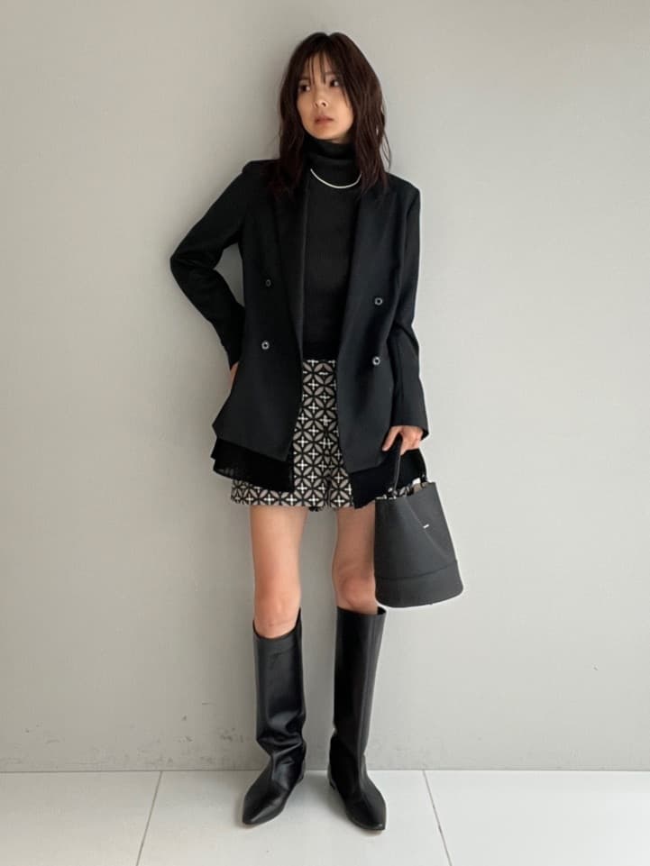 misaさんの「DRESSTERIOR｜オーバーラップサークルショートパンツ」を使ったコーディネート