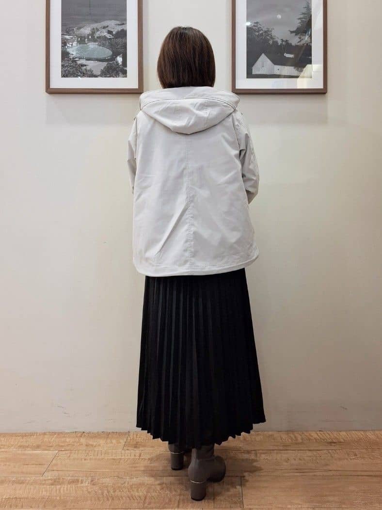 まあるさんの「SHOO･LA･RUE｜【S-LL】大人のデイリースタイルに お袖タック フェイクパール付きトップス」を使ったコーディネート