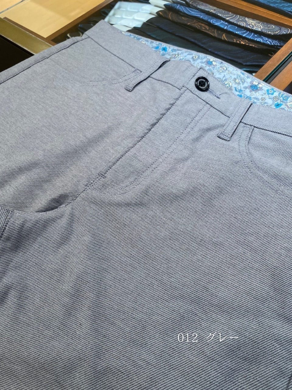 小南大和さんの「TAKEO KIKUCHI｜【Made in JAPAN】播州織 ストレッチ パンツ」を使ったコーディネート