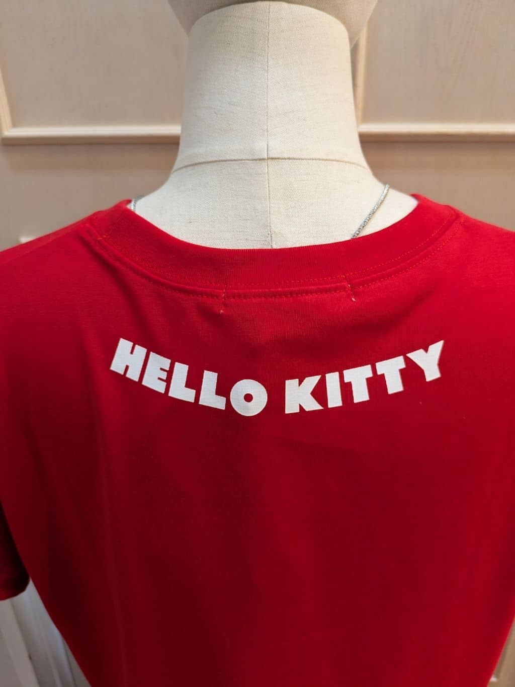 kawaさんの「SHOO･LA･RUE｜【HELLO KITTYコラボ】【SHOO ICE／汗染み軽減／UVカット】コンパクトTシャツ」を使ったコーディネート