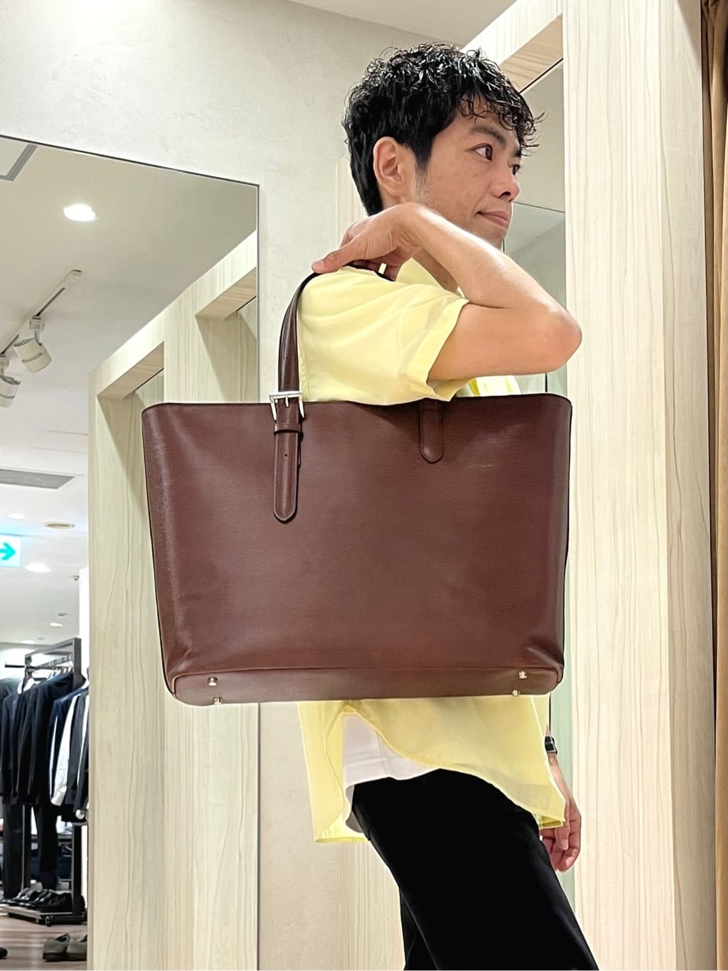 URAさんの「TAKEO KIKUCHI｜【Made in JAPAN】播州織 ストレッチ パンツ」を使ったコーディネート