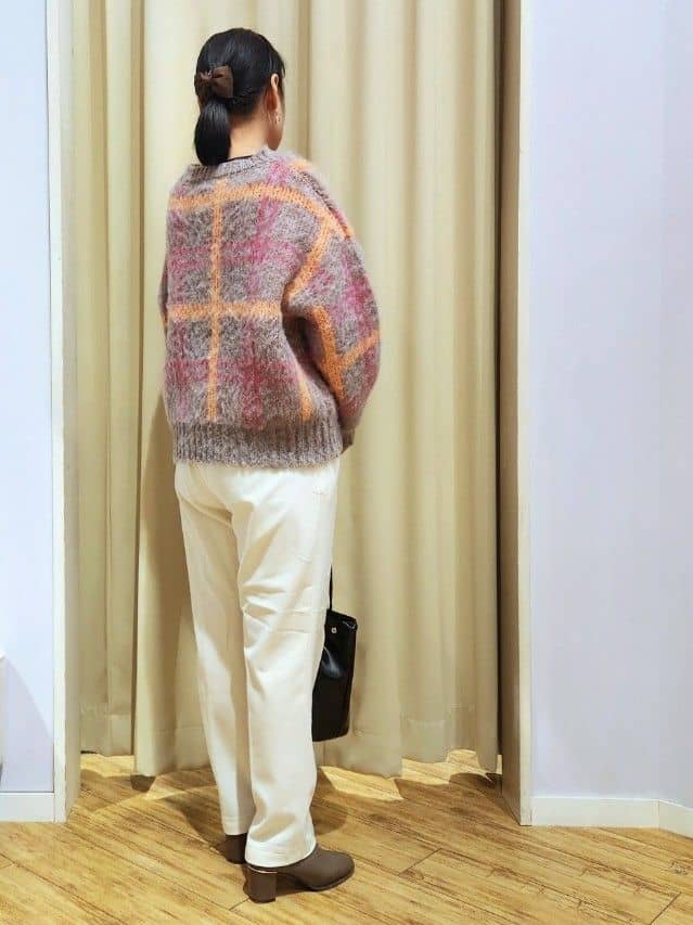 くまさんの「SHOO･LA･RUE｜【洗濯機可/S-LL】美脚見え あったか裏起毛 テーパードパンツ」を使ったコーディネート