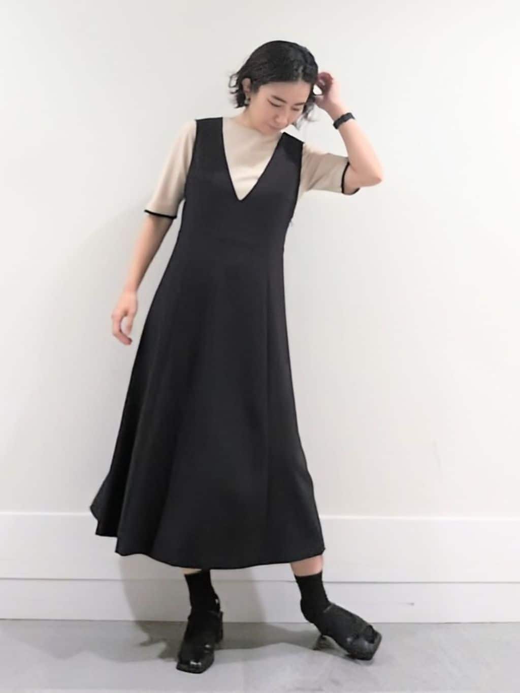 ミズタさんの「UNTITLED｜【アンサンブル可/薄手/洗える】5分袖クルーニット」を使ったコーディネート
