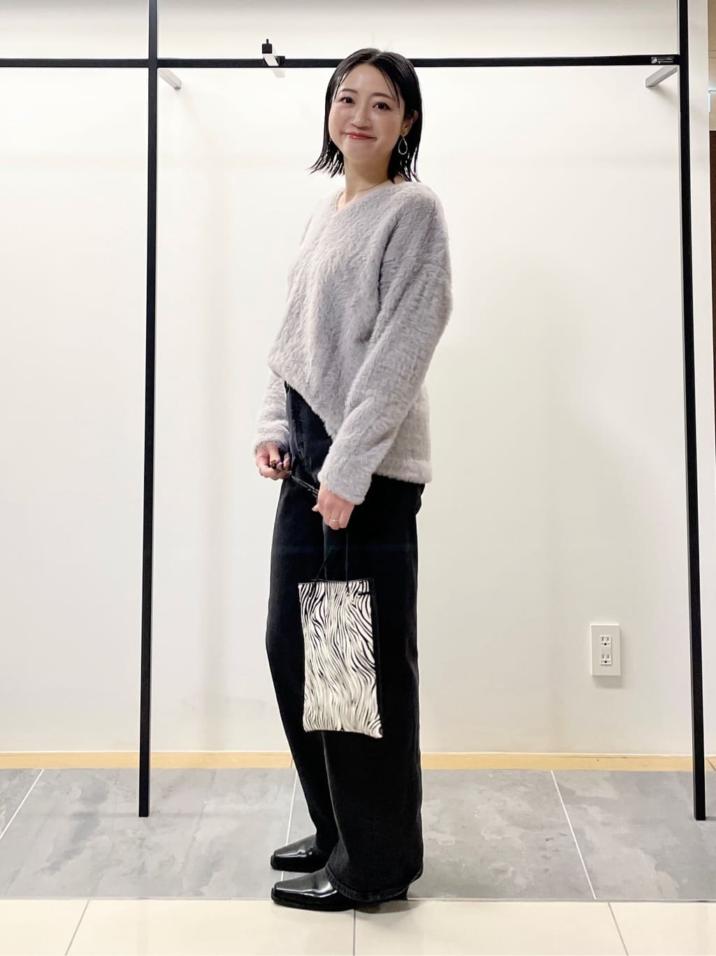 shihoさんの「INDIVI｜【洗える】エアリーシャギートップス」を使ったコーディネート